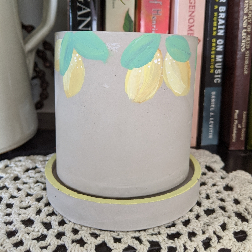 Handmade Planter (Round) - Picture 2 of 13